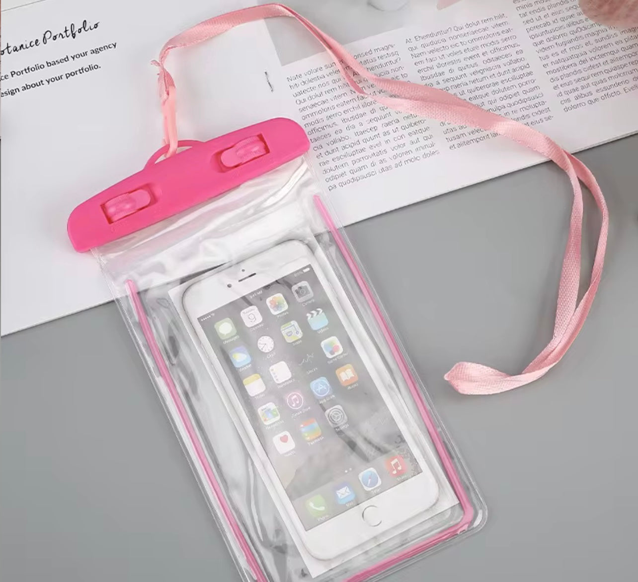 Pochette à cordon 100 % étanche et tactile !