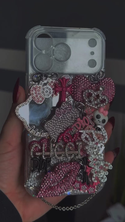 Mega Junk Case : coque à l’américaine en ultra relief